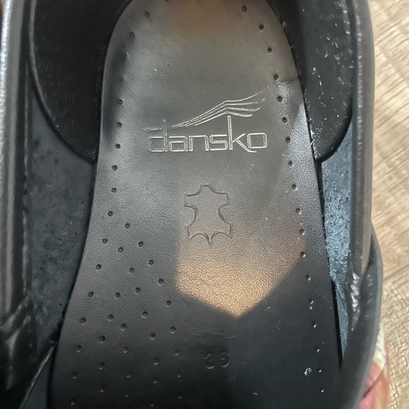 Women’s Dansko Clogs - EUC - Size 6 / 36 - Picture 5 of 5